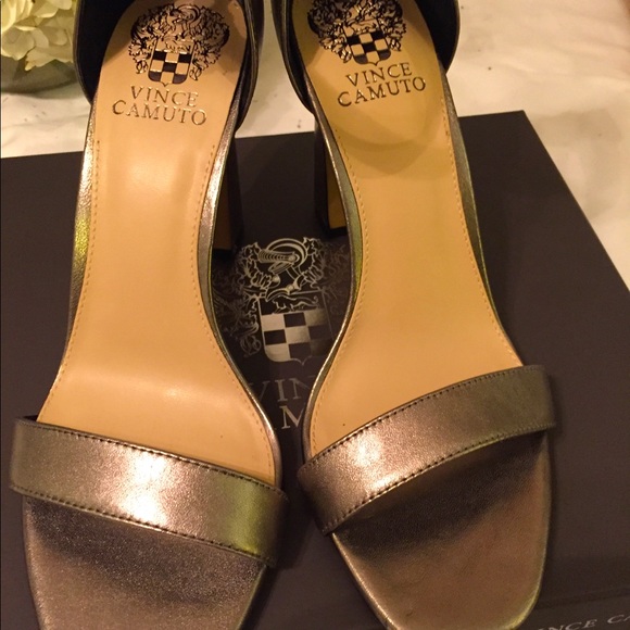 VINCE CAMUTO STRAPPY DRESS HEEL SANDALS - Picture 11 of 11